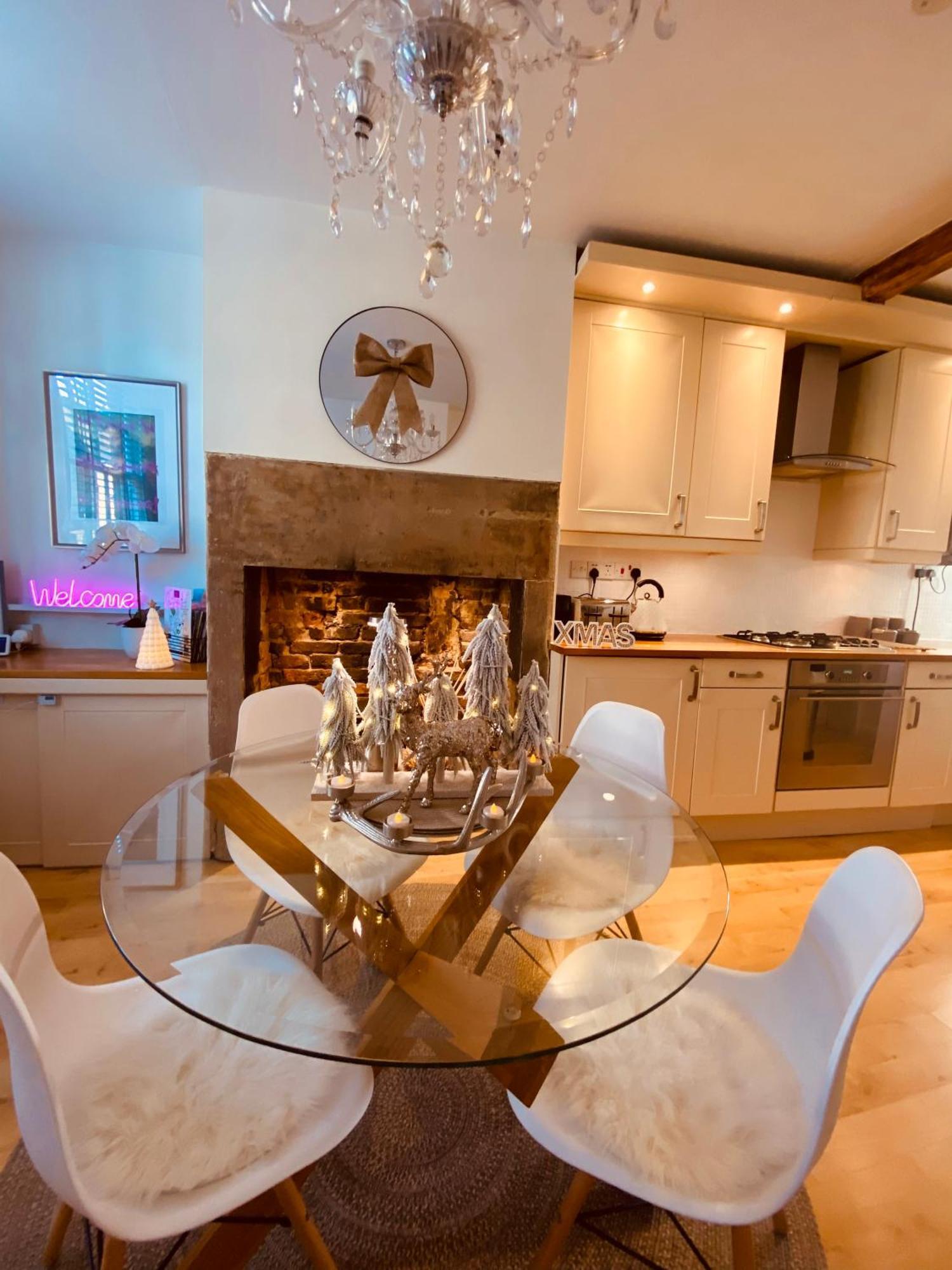 The Tenth House, Grade II Listed Georgian Town House, Wirksworth, Derbyshire, Peak District Cottage, Sleeps 4 Dış mekan fotoğraf